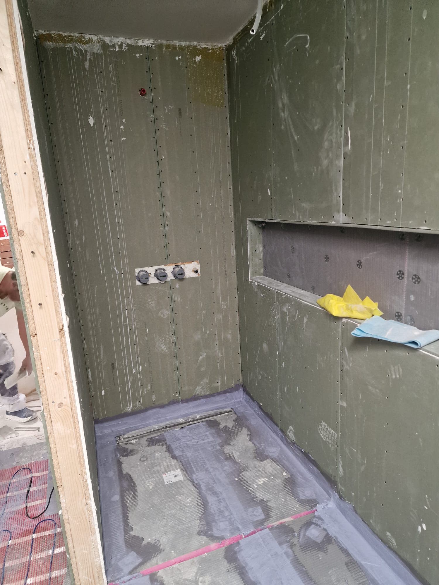 Waterdichting en voorbereidend werk in badkamer